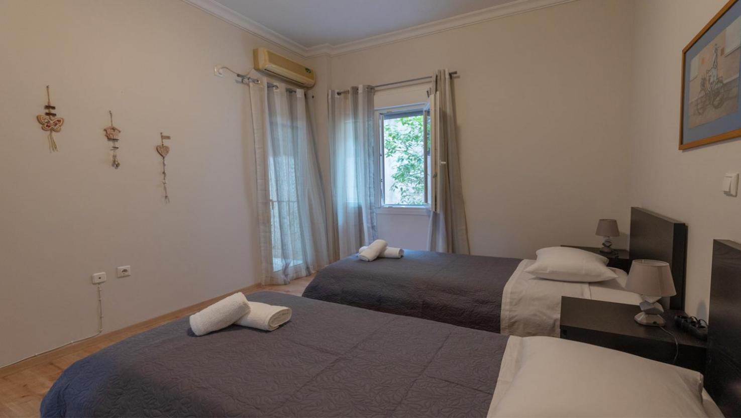 Entire Apt, 2 Bdrm, City Center Atene Esterno foto